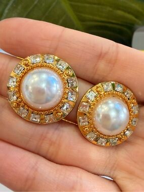 Gold Pearl and Crystal Round Stud Earrings